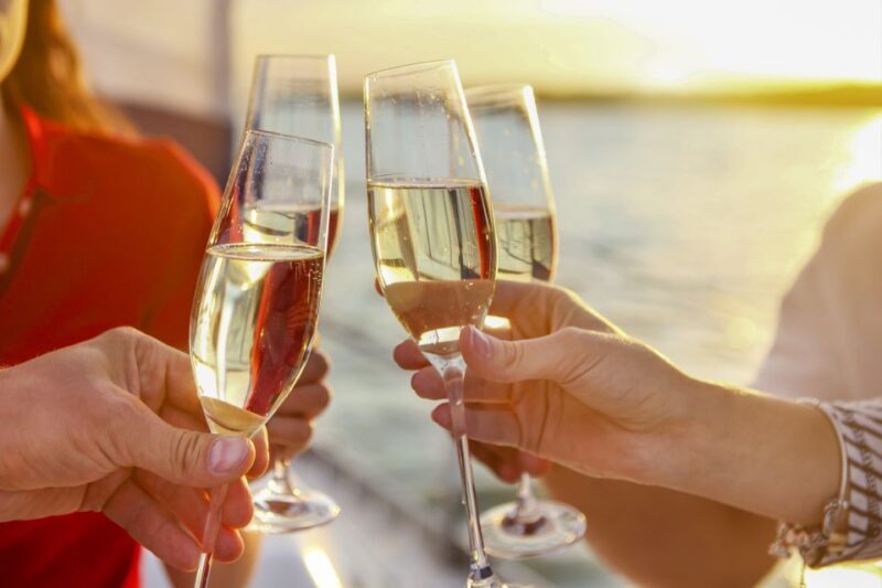 Newport Beach: Champagne and Brunch Buffet City Cruise - The Food: Quality and Variety