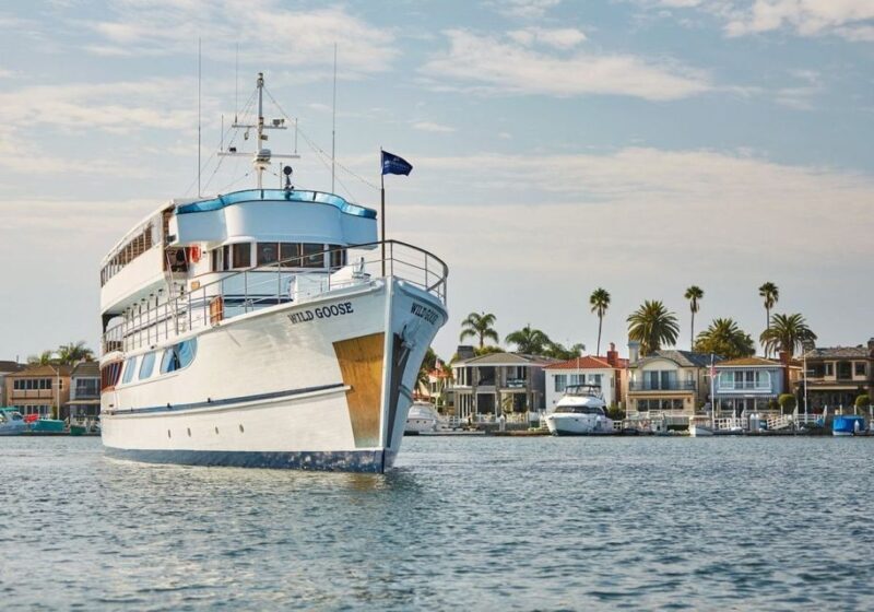 Newport Beach: Christmas Day Buffet Brunch or Dinner Cruise - An In-Depth Look at the Newport Beach Christmas Cruise Experience