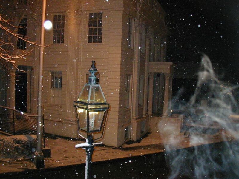 Newport: Historic District Ghosts Guided Walking Tour - An In-Depth Look at the Newport Ghost Tour