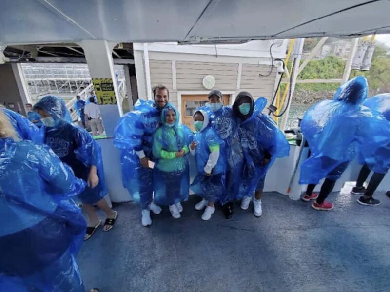 Niagara Falls Canada & USA: Small Group Deluxe Tour - Canadian Side: More Views, More Stories