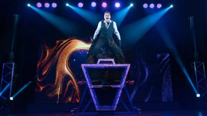 Niagara Falls, Canada: Wild Magic Show Ticket - Practical Tips for Visiting
