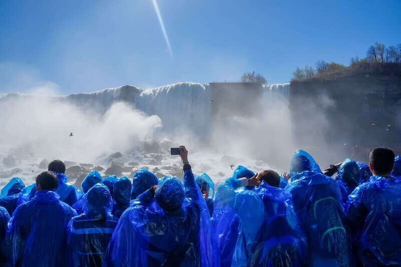 Niagara Falls: Canadian Side Day Trip with Maid of The Mist - Practical Tips for a Smooth Experience