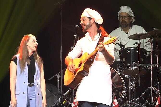 Niagara Falls: Canadiana - The Musical - The Performers and Atmosphere