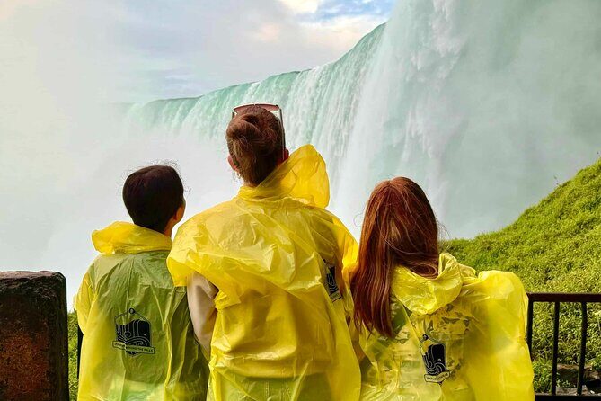 Niagara Falls Day Tour, Boat Cruise and Journey Behind the Falls - Is This Tour Worth It?