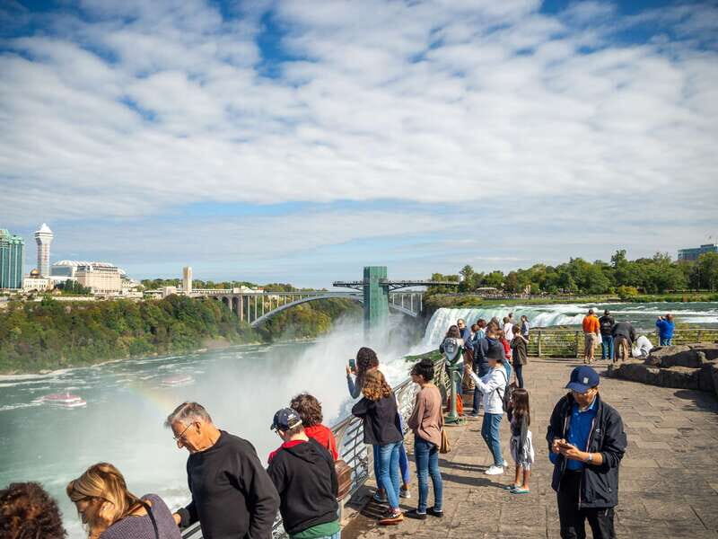 Niagara Falls: Maid of the Mist & Cave of the Winds Tour - An Authentic, Action-Packed Peek at Niagara Falls