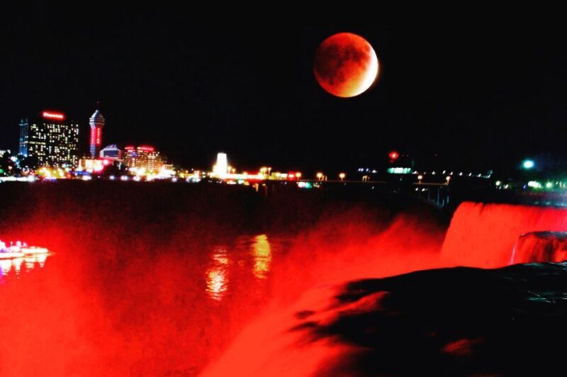 Niagara Falls: Mobsters & Mayhem Illumination tour - What’s Included and What’s Not?