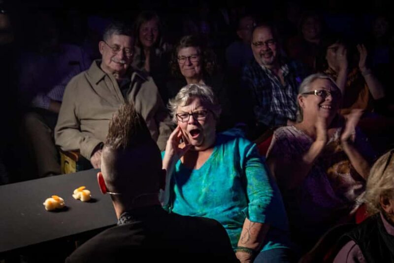 Niagara Falls, USA: Magic Theatre - Illusionist Leon Etienne - FAQs