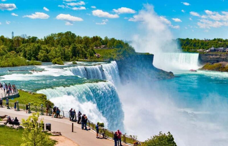 Niagara Falls USA Tour with Maid of the Mist Boat Ride - An In-Depth Look at the Niagara Falls USA Tour