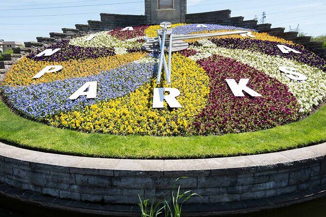 Niagara-on-the-Lake: Guided Vehicle Tour Prettiest Town in Canada - An In-Depth Look at the Tour Experience