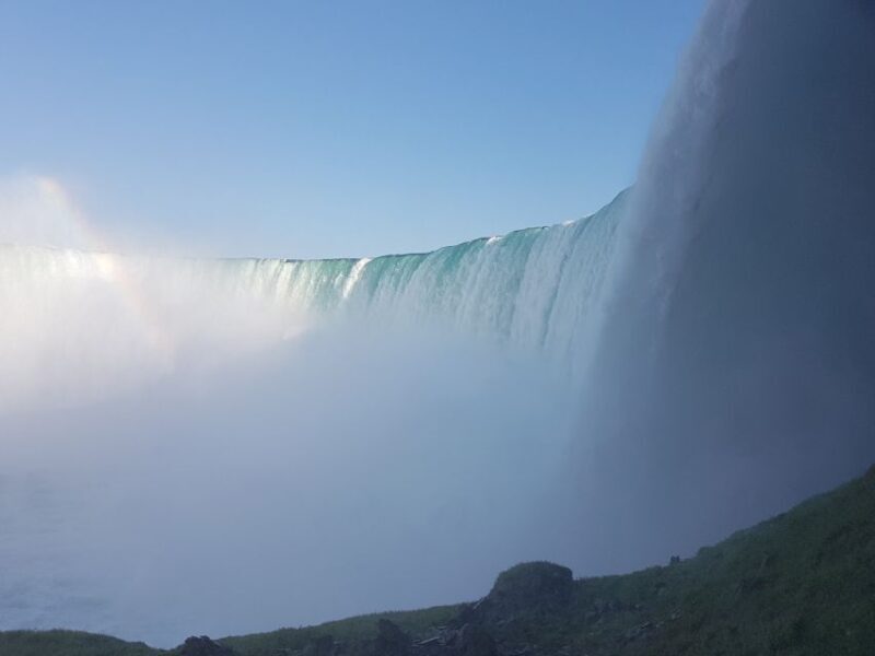 Niagara, USA: Falls Tour & Maid of the Mist with Transport - FAQ