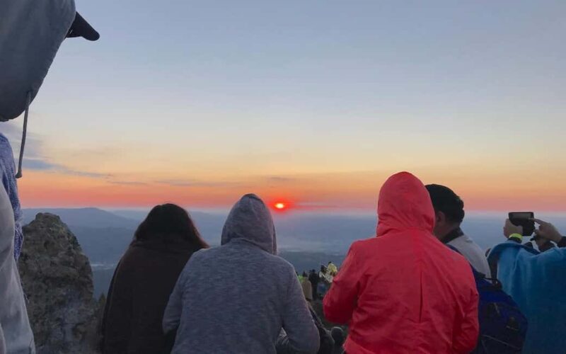 Night hike with guide to enjoy Marão mountain sunrise - Pricing and Value