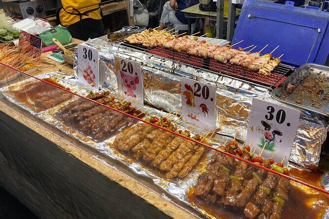 Night life in Bangkok - Jodd Fairs Train Night Market(Joint) - The Authenticity & Atmosphere