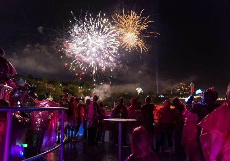 Night on Niagara Walking Tour with Fireworks Cruise + Dinner - FAQ