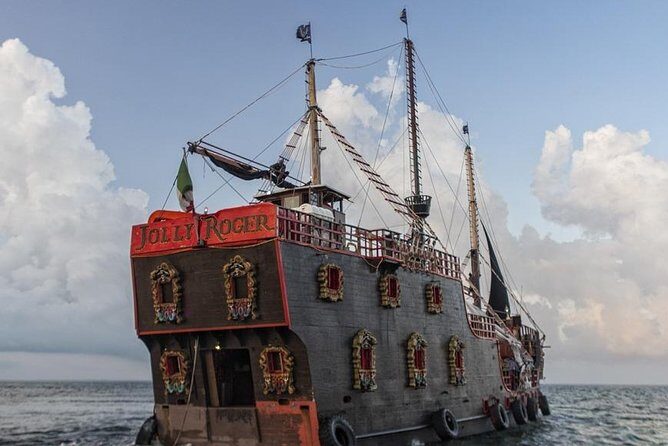 Night Pirate Ship Cruise in Cancún with Show & Lobster Dinner - Who Will Enjoy This Tour?