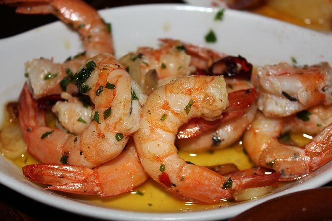 Night Tapas Walking Tour in Barcelona Modernist Area with Small Group and Dinner - Why This Tour Works Well