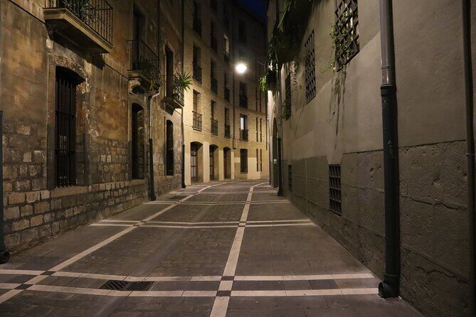Night Tour Dark Secrets and Legends of Pamplona - The French Gate and Its Mysteries