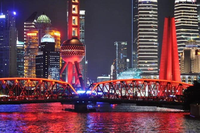 Night Tour of Huangpu River Cruise and Shanghai Old City with Local Food - Key Points