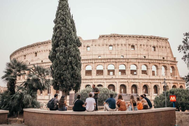 Night tour of Rome - 2.5 hrs walking under the Roman sky - FAQs