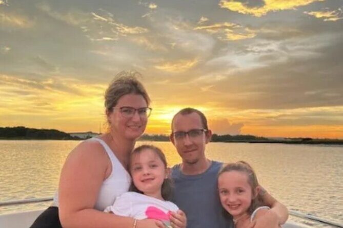 Nights of Lights Private Boat Tour St. Augustine, max 6 passenger - FAQs