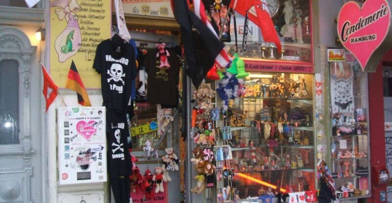 Nightwalk De Luxe St. Pauli, Rotlicht und Kultur - What Makes the Nightwalk De Luxe Special