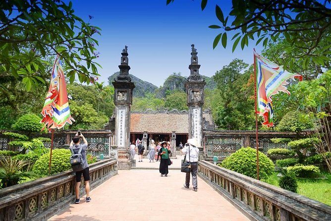 Ninh Binh Daily Tour: Hoa Lu - Am Tien Cave- Trang An boat ride - Introduction: An Authentic Day in Ninh Binh