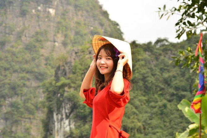 Ninh Binh Daily Tour: Hoa Lu - Am Tien Cave- Trang An boat ride - FAQs