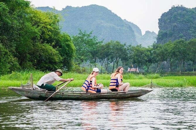 Ninh Binh Day Trip from Hanoi to Hoa Lu Tam Coc Boat and Bike - Key Points