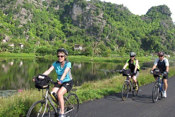 Ninh Binh Day Trip: Hoa Lu Temples - Tam Coc Boat Trip - Mua Cave - FAQs
