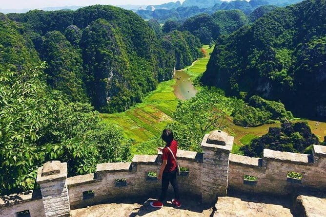 Ninh Binh Full Day Tour Hoa Lu Trang An and Mua Cave from HANOI - Key Points