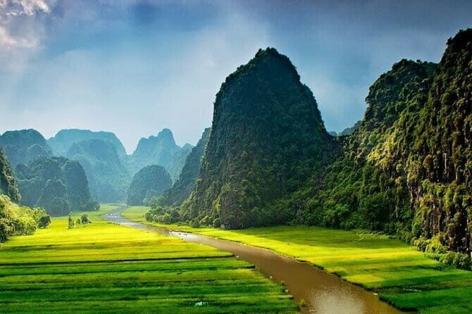 Ninh Binh Full day Tour in Hoa Lu, Trang An, and Mua Cave - A Deep Dive into the Day Trip Experience