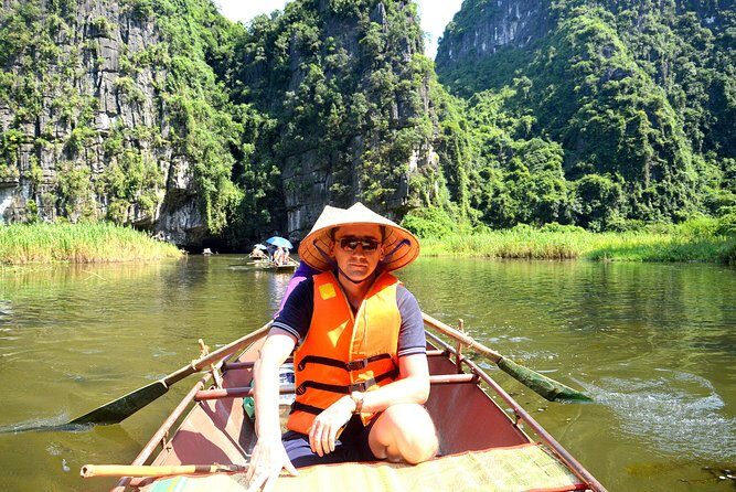 Ninh Binh Full Day Tour to Hoa Lu & Tam Coc via Boat,Bike &Lunch - FAQs