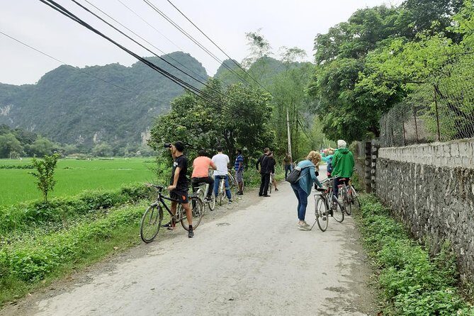 Ninh Binh Hoa Lu Tam Coc Mua Cave Boat & Bike Day trip from Hanoi: best selling - Is This Tour Right for You?