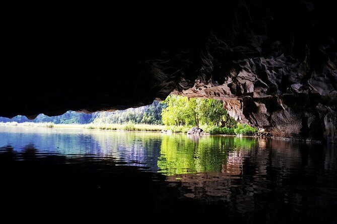 Ninh Binh Luxury Day Tour by Limousine- Small Group- All included - Who Should Consider This Tour?