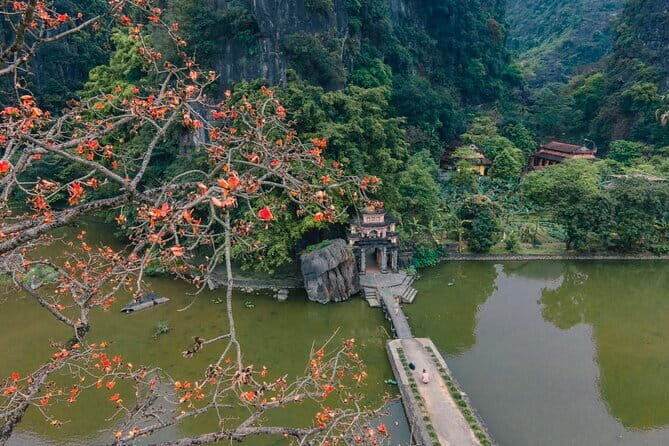 Ninh Binh Luxury Tour: Bich Dong Pagoda, Local Family, Trang An - Key Points