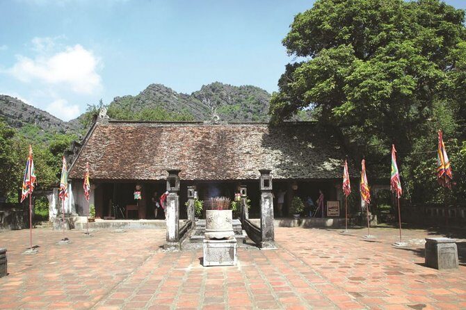 Ninh Binh Private Tour : Hoa Lu Citadel - Tam Coc Boat Trip - Bich Dong Pagoda - The Tam Coc Boat Ride