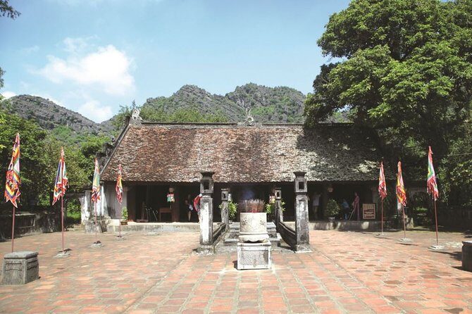 Ninh Binh Private Tour : Hoa Lu Citadel & Tam Coc Boat Trip with Short Cycling - Frequently Asked Questions