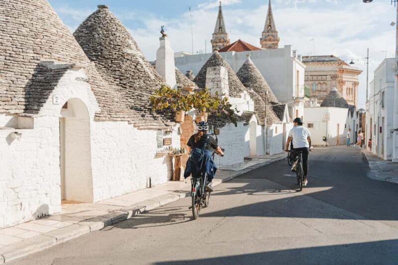 Noci: Bicycle Rental with App Navigation to Alberobello - Key Points