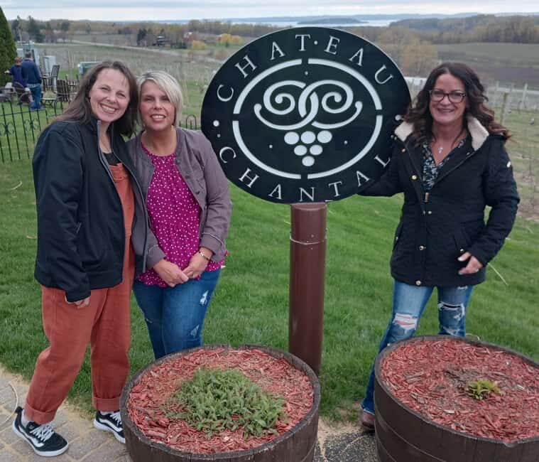 NON BUS BRYS Estates FROSE' Traverse Old Mission Wine Tour - A Close Look at the Tour Experience