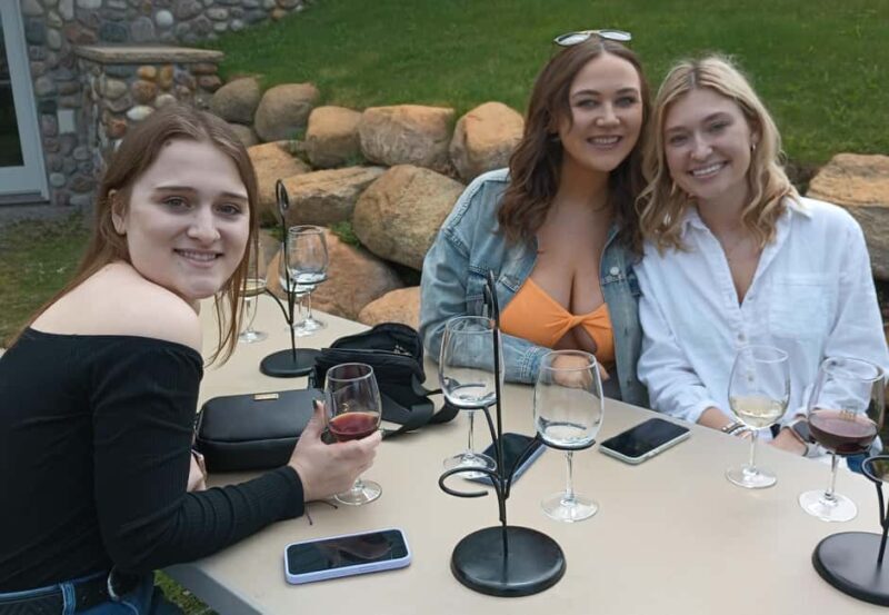 NON BUS BRYS Estates FROSE' Traverse Old Mission Wine Tour - FAQs