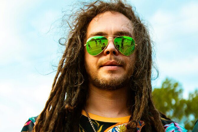 NON BUS Hippie Theme Traverse Old Mission Peninsula Wine Tour - FAQ