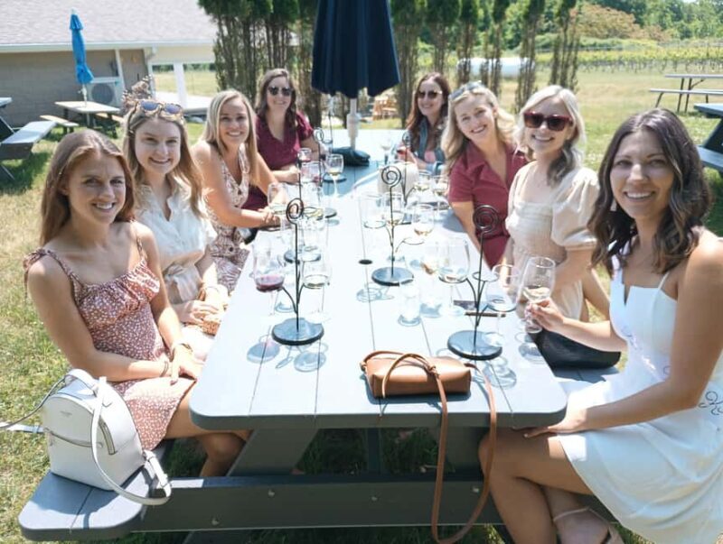 NON BUS Traverse City Leelanau Peninsula Sunset Wine Tour - FAQs