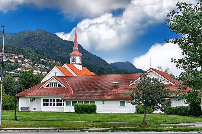 Nordfjordeid Private Shore Excursion, Glaciers and SkyLift Ride - Who Would Love This Tour?