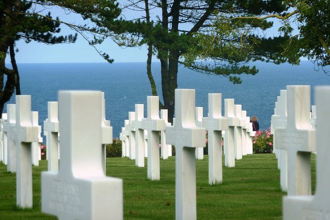 Normandy D-Day Landing Beaches Guided Tour from Paris by minivan - An In-Depth Look at the Normandy D-Day Tour