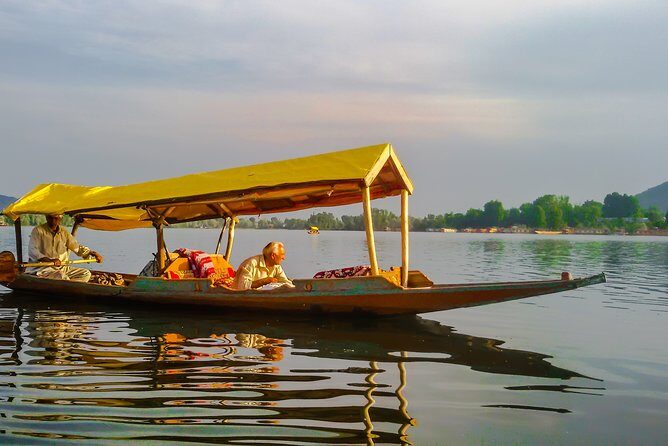 North India, Himalaya & Valley of Kashmir Tour - FAQs