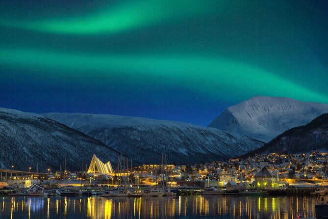Northern light hunt in Tromsø. WiFi included - What to Expect from This Northern Lights Safari