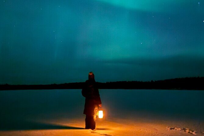 Northern Lights Adventure in the Wild with Campfire Treats - The Unpredictable Beauty of the Aurora