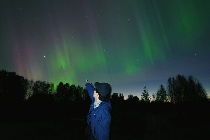 Northern lights hunting photo tour with bbq; small groups - Key Points