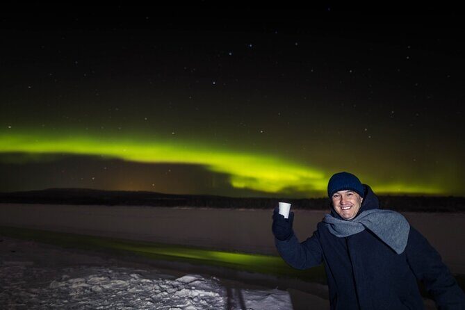 Northern lights hunting photo tour with bbq; small groups - The Sum Up