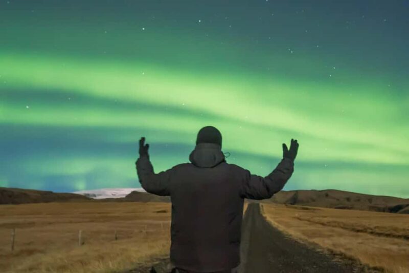 Northern Lights in Super Jeep, Photos, Hot Cocoa, Pastries - The Value of the Tour