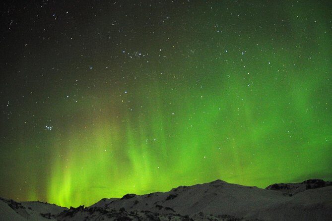 Northern Lights Minibus Tour with Hot Cocoa, Blankets & Photos - A Well-Organized, Cozy Aurora Chase